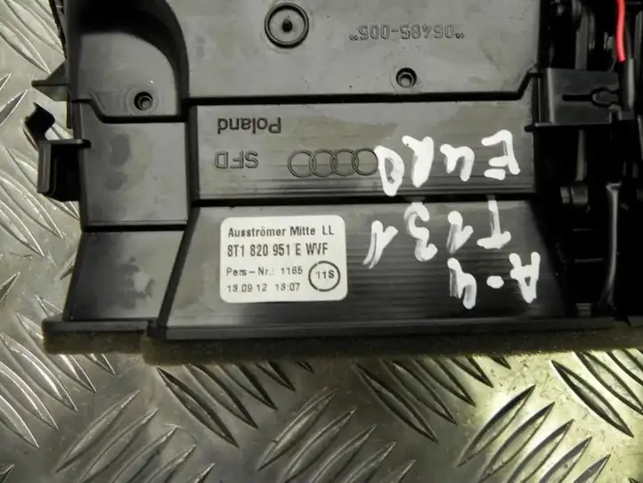 Audi A4 S4 B8 8K (2011 - 2015) 8T1820951E Задний воздушный дефлектор — фото 3