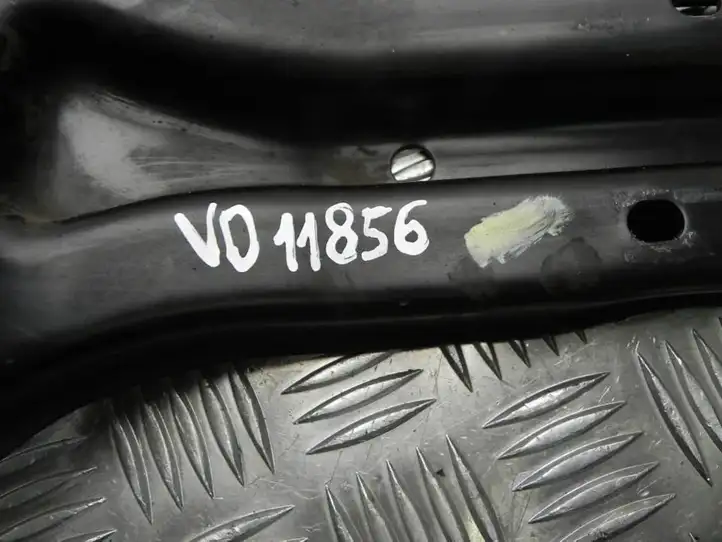 Mercedes-Benz C W204 (2007 - 2014) A2042420901 Кронштейн двигателя — фото 3