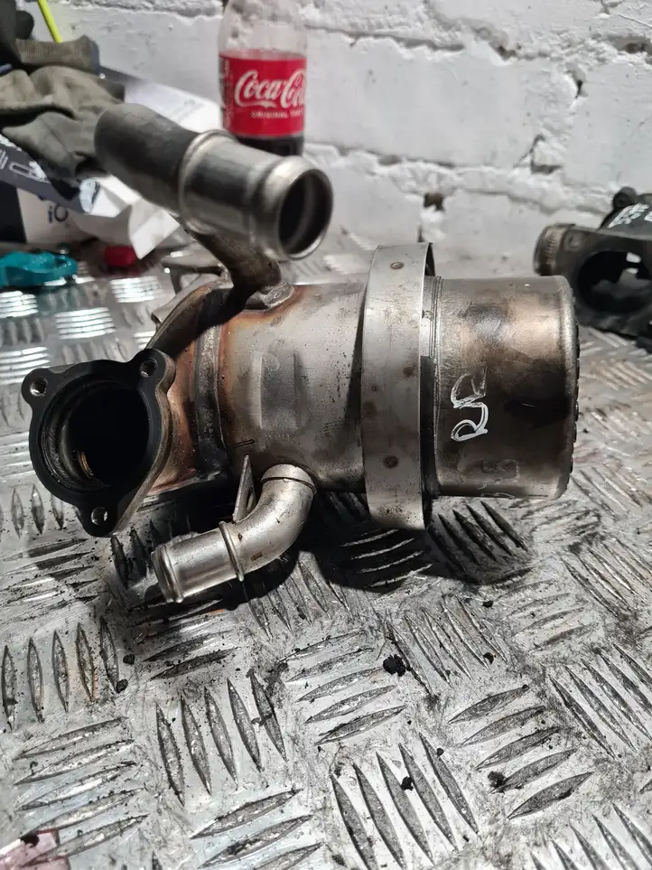 Volkswagen Golf VII (2013 - 2019) 04L131512 Охладитель клапана EGR — фото 1