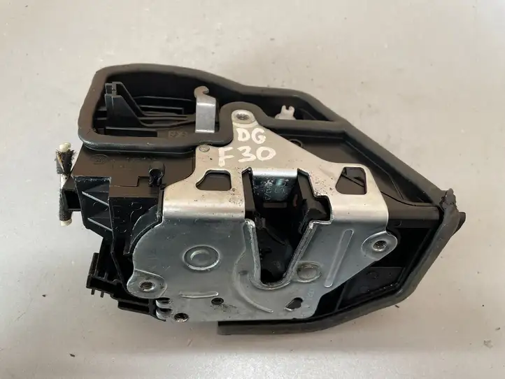 BMW 3 F30 F35 F31 (2012 - 2018) 7202148 Замок задней двери — фото 1
