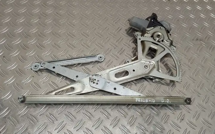 Toyota Prius (XW30) (2009 - 2015) 8571072020 Стеклоподъемник задней двери — фото 1