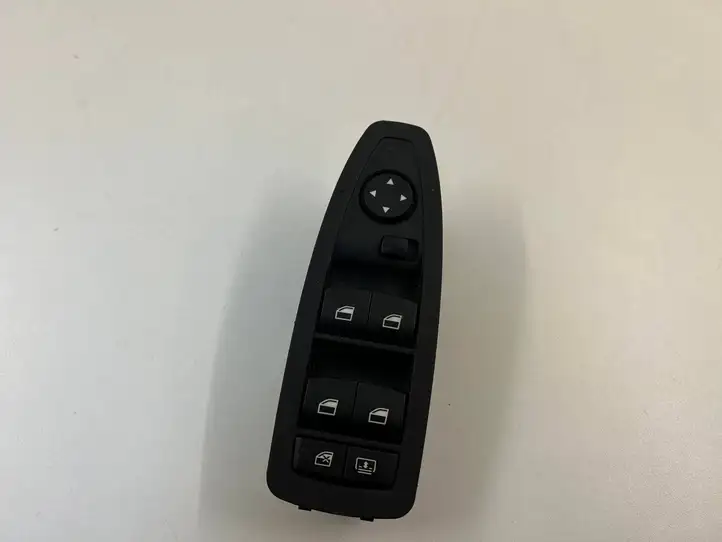 BMW 3 F30 F35 F31 (2012 - 2018) 9218481 Молдинги двери багажника — фото 1
