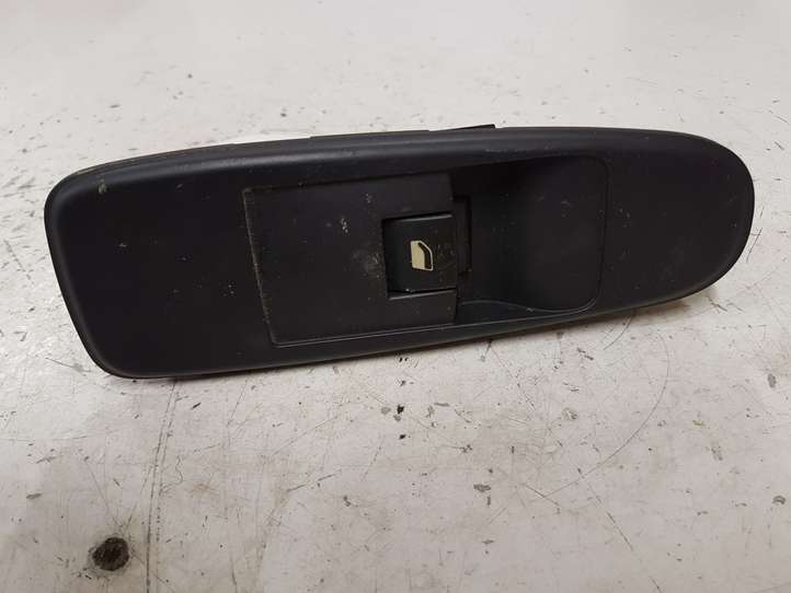 Citroen C4 Picasso (2006 - 2013)  966393777ZD Кнопка стеклоподъемников