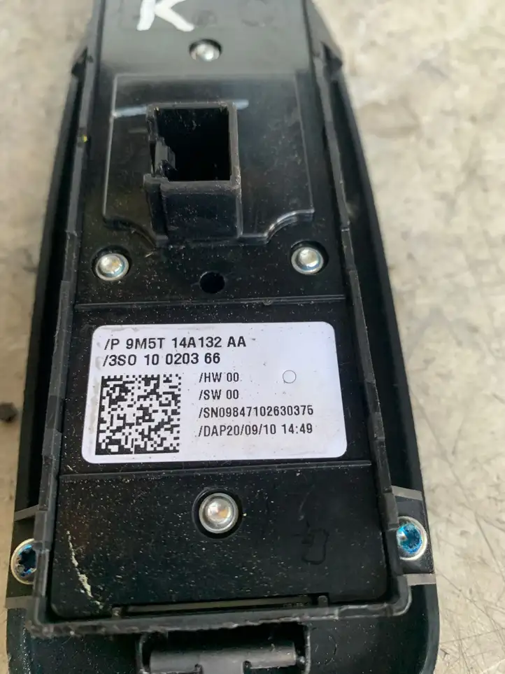 Ford Kuga I (2008 - 2012) 9m5t14a132aa Кнопка стеклоподъемников — фото 1