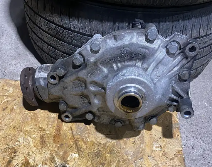 BMW 5 F10 F11 (2009 - 2016) 7558090 Передний редуктор — фото 1