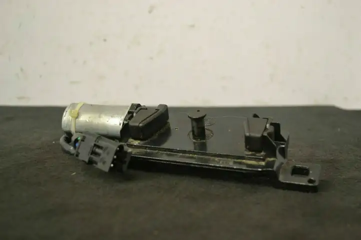 BMW 5 E60 E61 (2004 - 2010) 7129931 Замок крышки багажника — фото 4