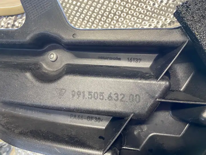 Porsche 911 991 (2011 - 2019) 99150563200 Кронштейн угловой части бампера — фото 2