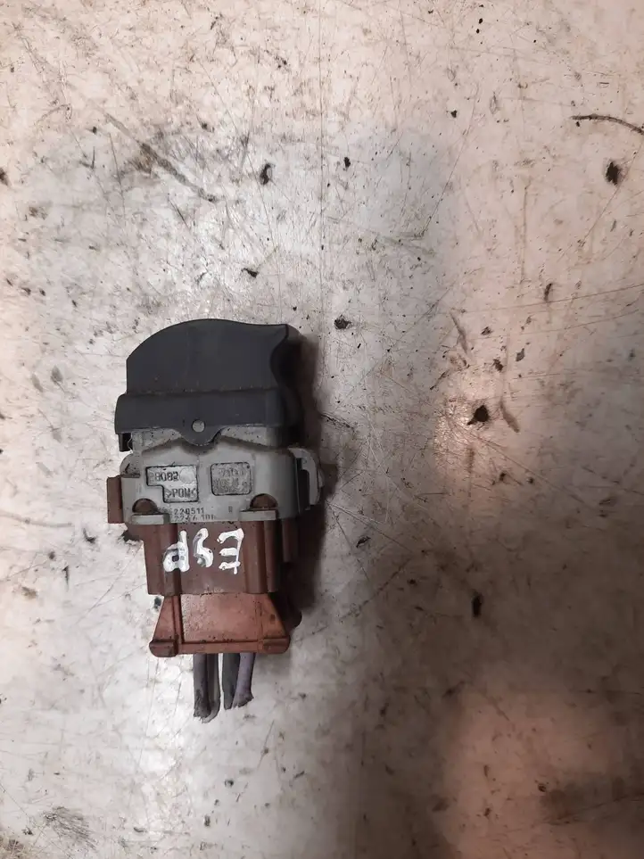 Renault Espace - Grand espace IV (2004 - 2014) 220511 Кнопка стеклоподъемников — фото 1