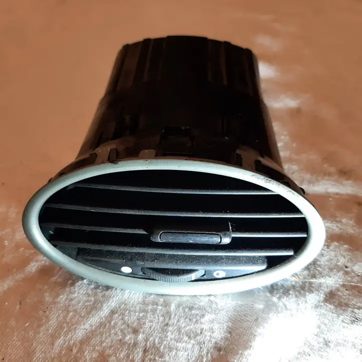 Ford Focus (2005 - 2008) 4M51A014121AD Боковой воздушный дефлектор — фото 1