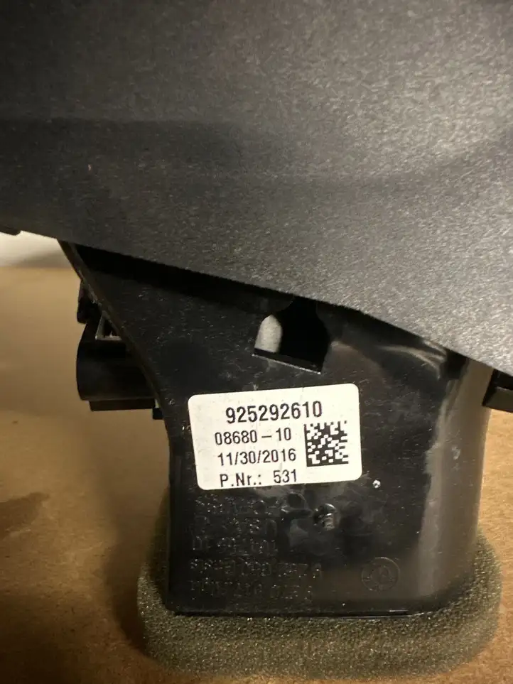 BMW X6 F16 (2014 - 2017) 925292610 Боковой воздушный дефлектор — фото 2