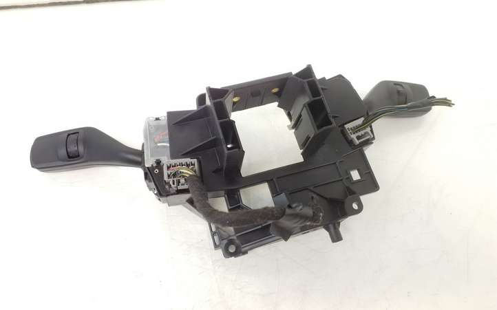 Ford Focus (2008 - 2011)  3M5T6475AE Комплект ручек