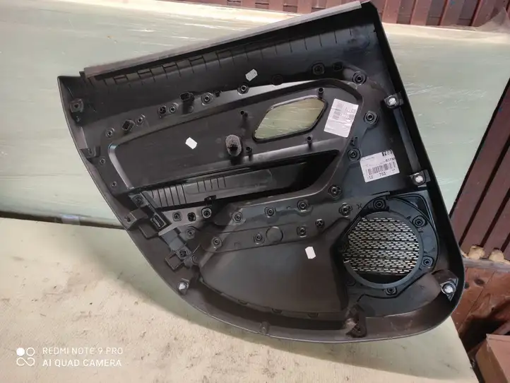 Dacia Duster (2017 - ) 829A08379R Обшивка задней двери — фото 4