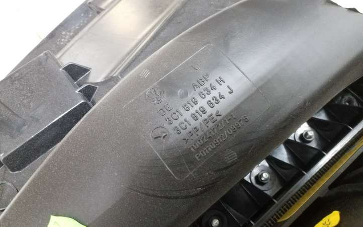 Volkswagen PASSAT B6 (2005 - 2010)  3C1857004B Панель