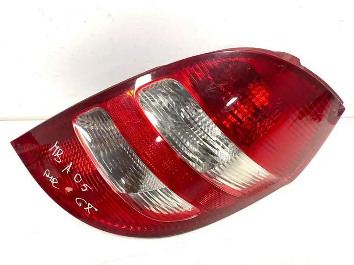 Mercedes-Benz A W169 (2004 - 2012) A1698200464 Задний фонарь в кузове — фото 6
