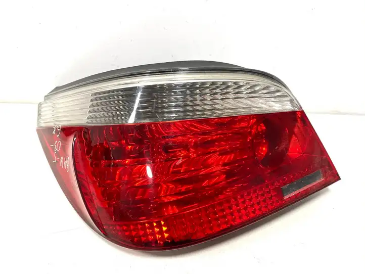 BMW 5 E60 E61 (2004 - 2010) 6910767 Задний фонарь в кузове — фото 1