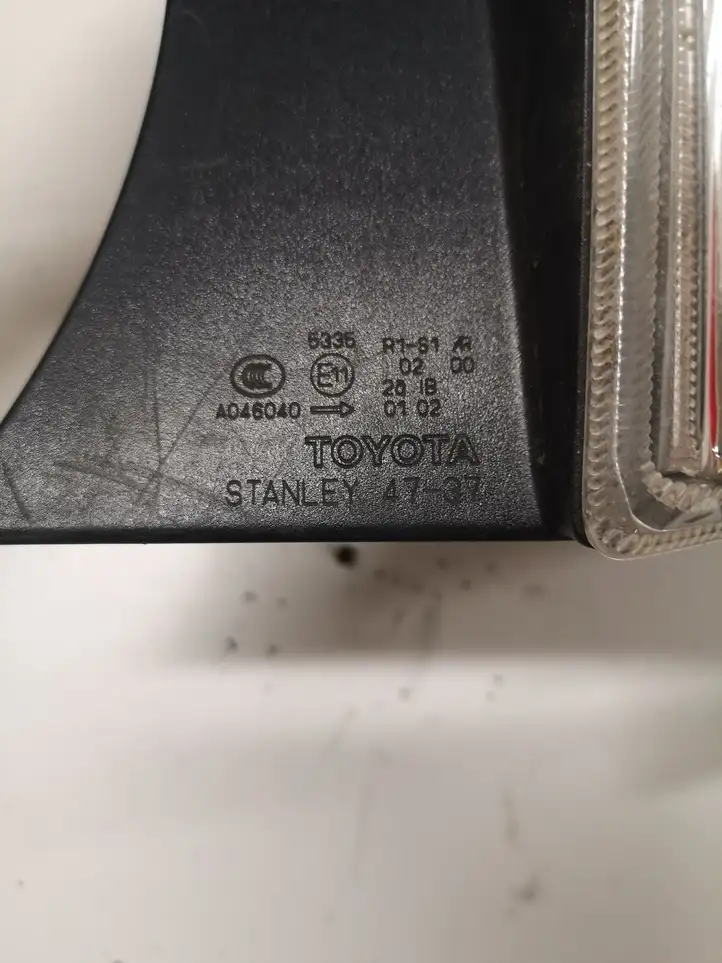 Toyota Prius (XW30) (2009 - 2015) STANLEYP8007 Задний фонарь в кузове — фото 3