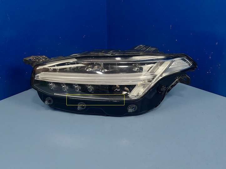 Volvo XC90 (2014 - 2019)  31655157 Передняя фара