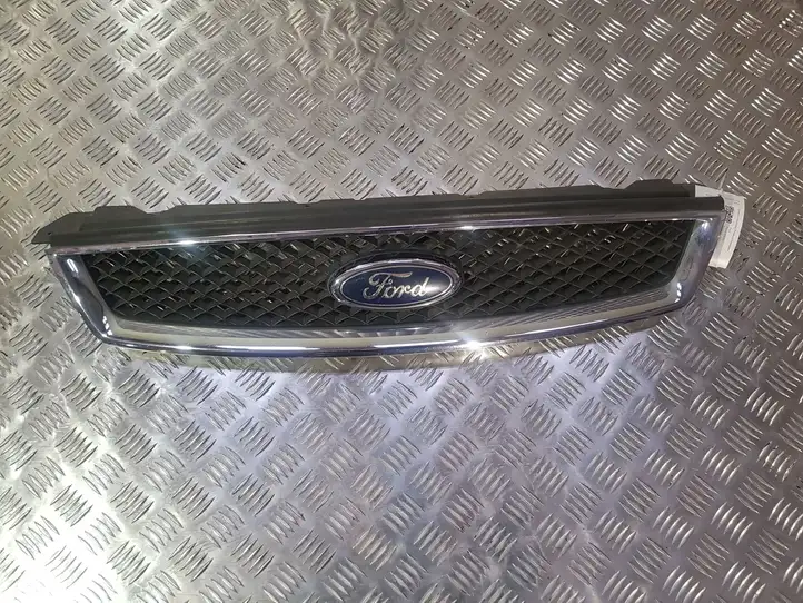 Ford Focus (2005 - 2008) 4M518C435BC Верхняя решетка радиатора — фото 1