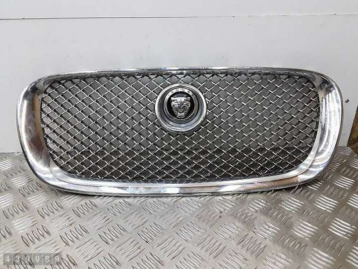 Jaguar XF (2007 - 2015)  8X238A100 Передний бампер