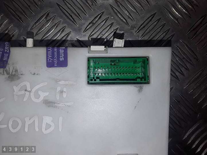 Renault Laguna (2001 - 2005)  8200264424B Блок управления кондиционера воздуха / климата/ печки (в салоне)