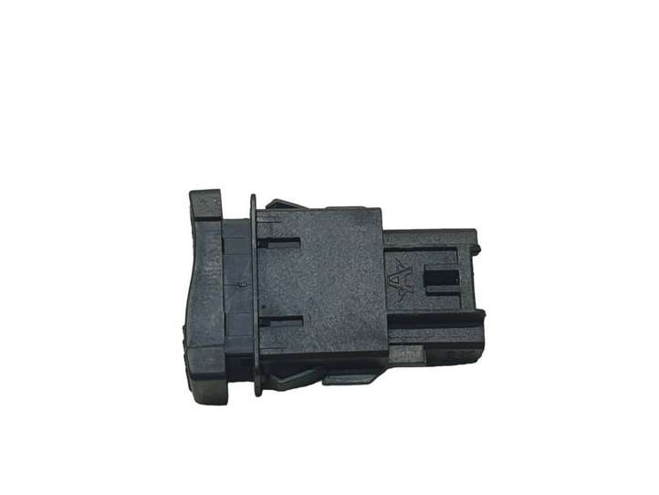 Iveco Daily 40.8 (2001 - 2009)  69500503 Включатель противотуманных фар
