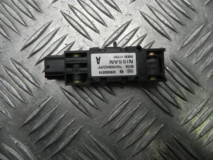 Nissan Primera (2001 - 2008) 98830AY000 Датчик удара SRS — фото 1