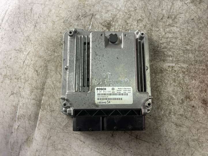 Mitsubishi Grandis (2003 - 2012)  0281012535 Блок управления двигателя