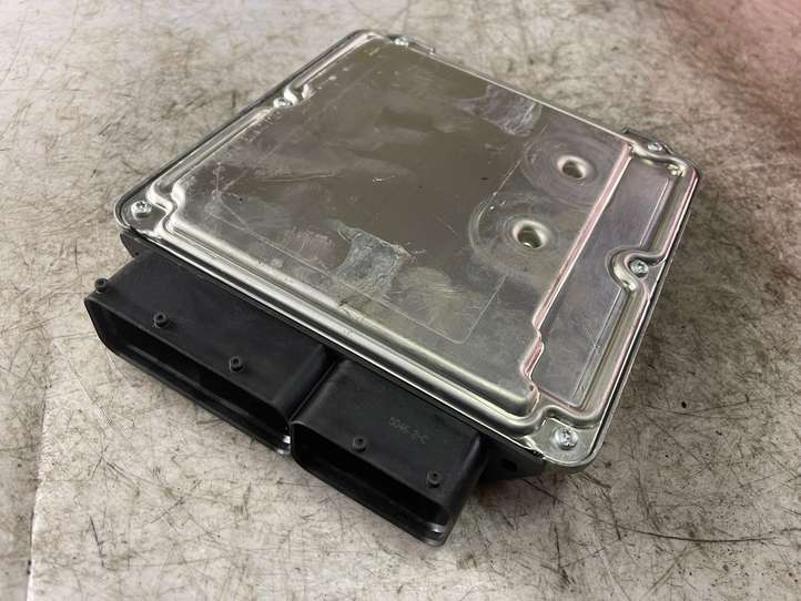 Mitsubishi Grandis (2003 - 2012)  0281012535 Блок управления двигателя