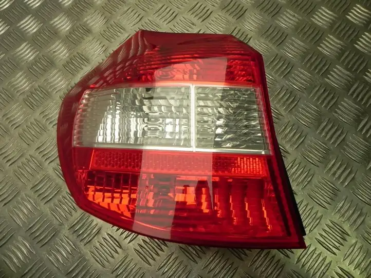 BMW 1 E81 E87 (2004 - 2011) 692450112 Задний фонарь в кузове — фото 1
