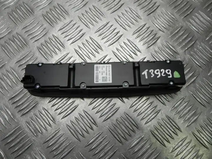 Mercedes-Benz CLA C117,X117,W117 (2013 - 2019) A2469053302 Другие включатели / ручки/ переключатели — фото 3