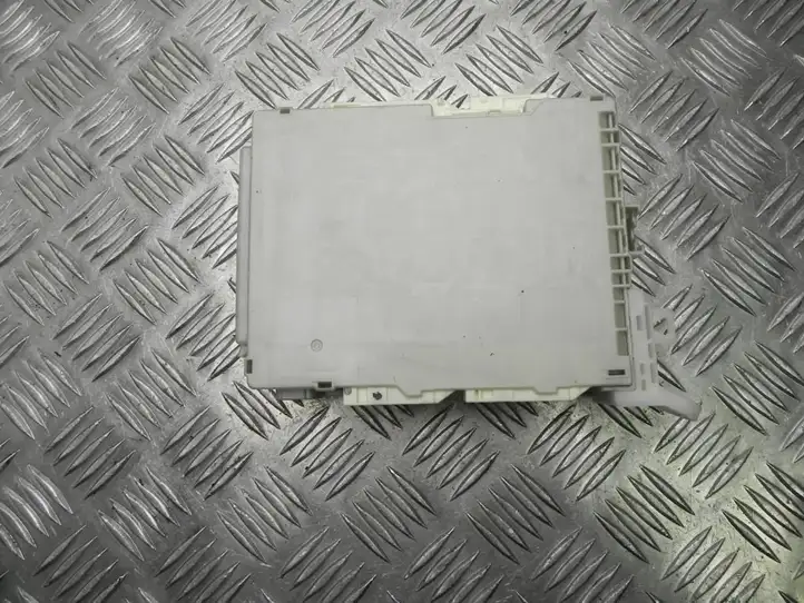 Toyota Prius (XW30) (2009 - 2015) 8273047440 Фильтр ГБО — фото 2