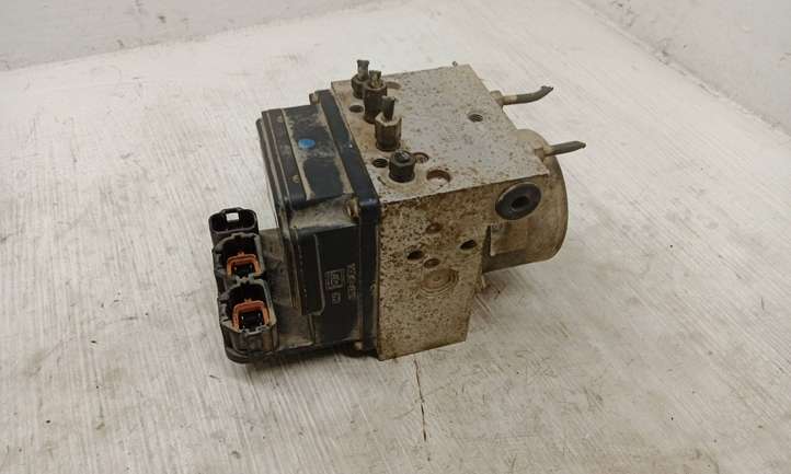 Nissan X-Trail T30 (2001 - 2007)  47600AR000 Блок ABS