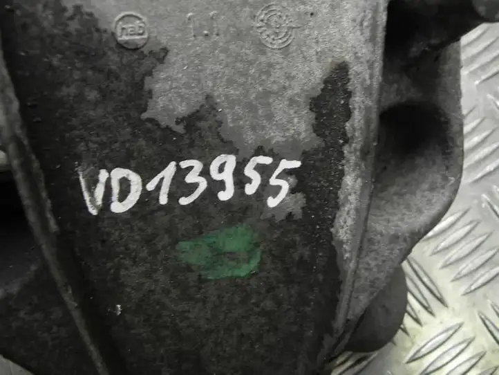 BMW X1 F48 F49 (2015 - 2022) 6777623 Кронштейн двигателя — фото 3