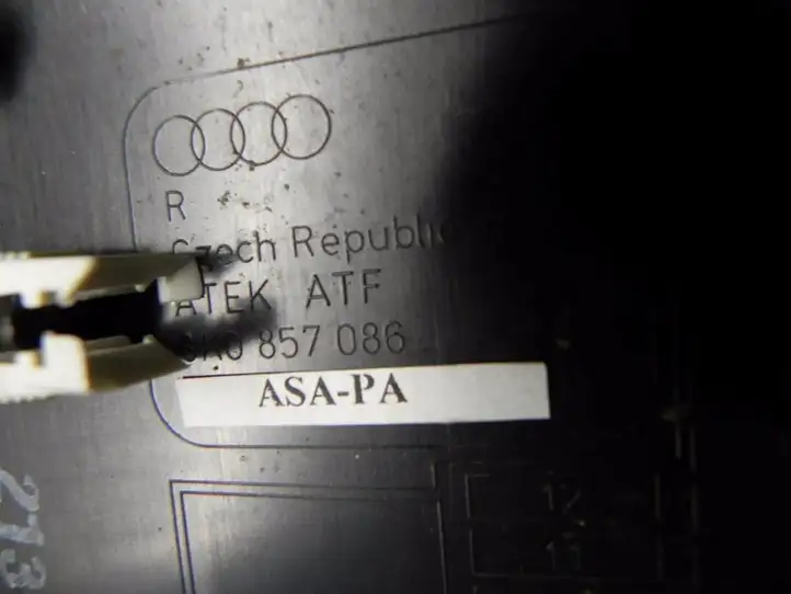 Audi A4 S4 B8 8K (2007 - 2011) 8K0857086 Передняя боковая обшивка салона — фото 3