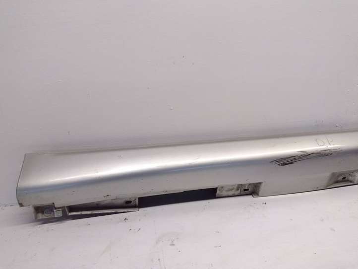 Toyota Corolla Verso AR10 (2004 - 2009)  758510F010 Порог