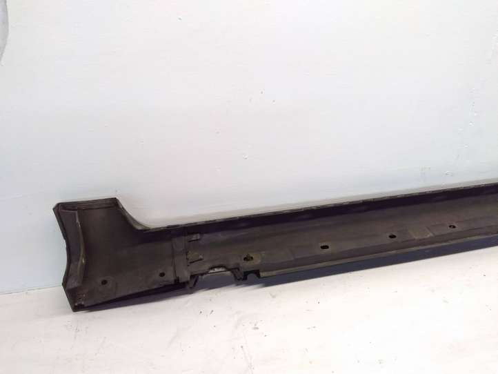 Audi A4 (2000 - 2006)  8E0853859 Порог