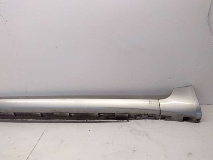 Audi A4 (2000 - 2006)  8E0853859 Порог