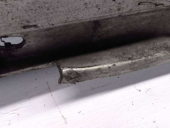 Audi A4 (2000 - 2006)  8E0853859 Порог