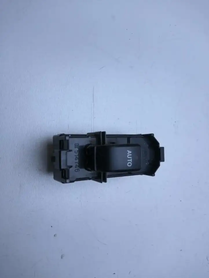 Lexus IS 220D-250-350 (2005 - 2010) 8403053020 Блок кнопок стеклоподъемников — фото 1