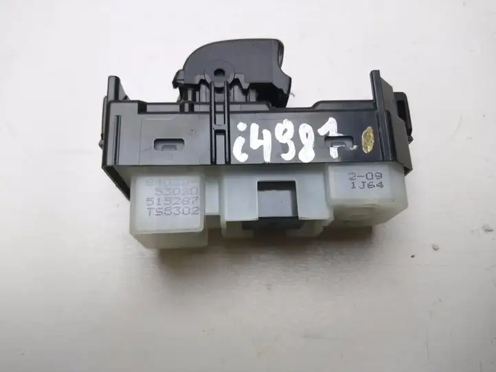 Lexus IS 220D-250-350 (2005 - 2010) 8403053020 Блок кнопок стеклоподъемников — фото 3