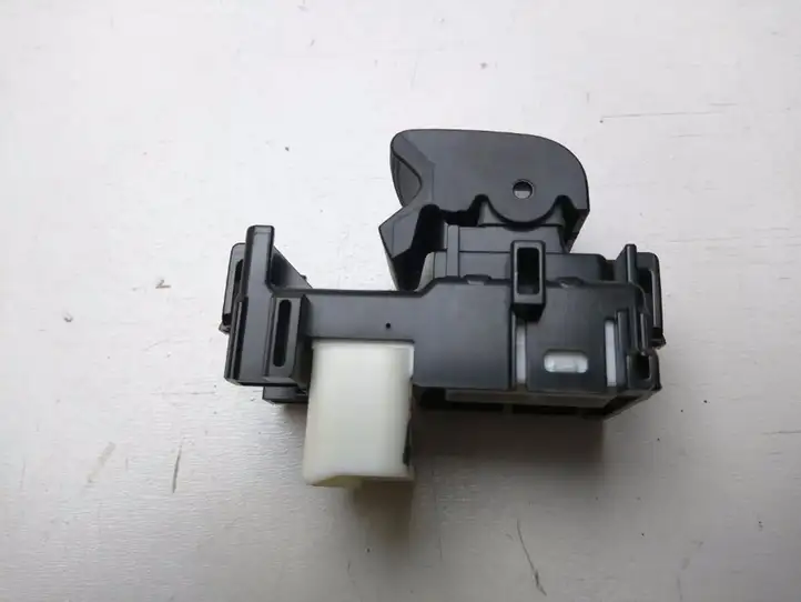 Toyota Auris 150 (2006 - 2012) 1928297 Блок кнопок стеклоподъемников — фото 3