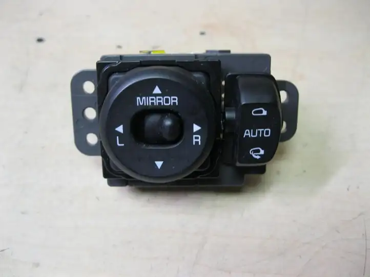 Kia Ceed (2012 - 2015) 93530A2950 Кнопка стеклоподъемников — фото 1