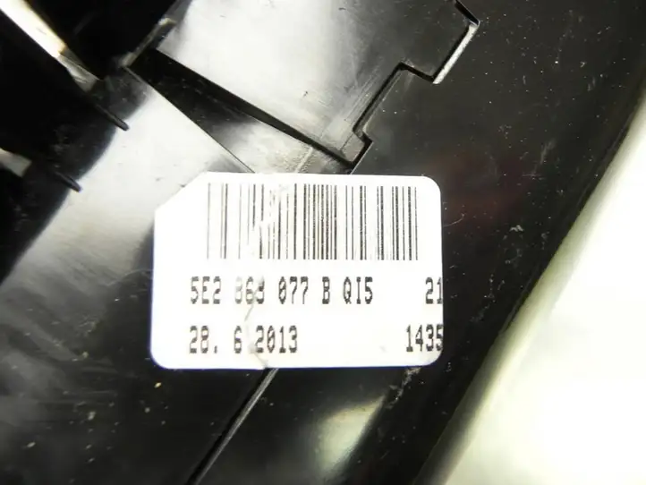 Skoda Octavia Mk3 (5E) (2013 - 2019) 5E2863077B Бардачок в сборе — фото 4
