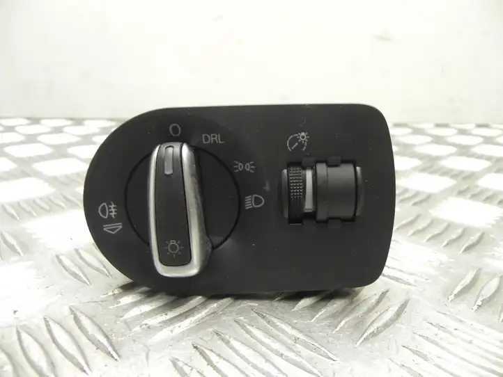 Audi A3/S3 8P (2008 - 2013) 8P1941531BR Включатель фонарей — фото 1