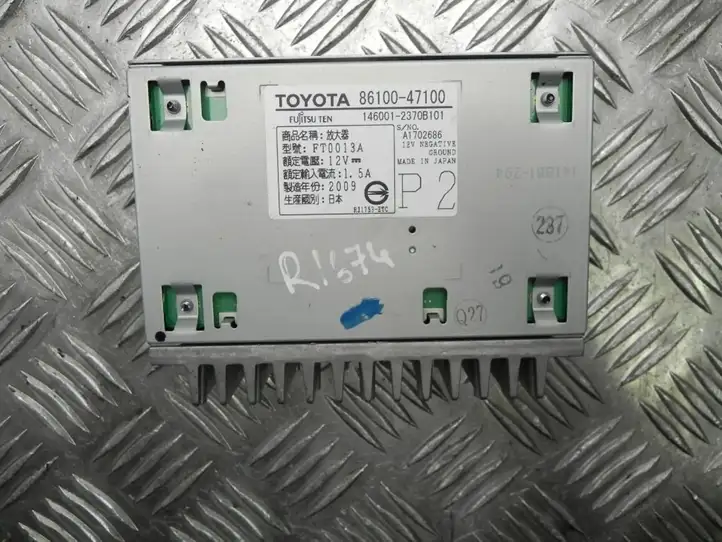 Toyota Prius (XW30) (2009 - 2015) 8610047100 Усилитель звука — фото 3