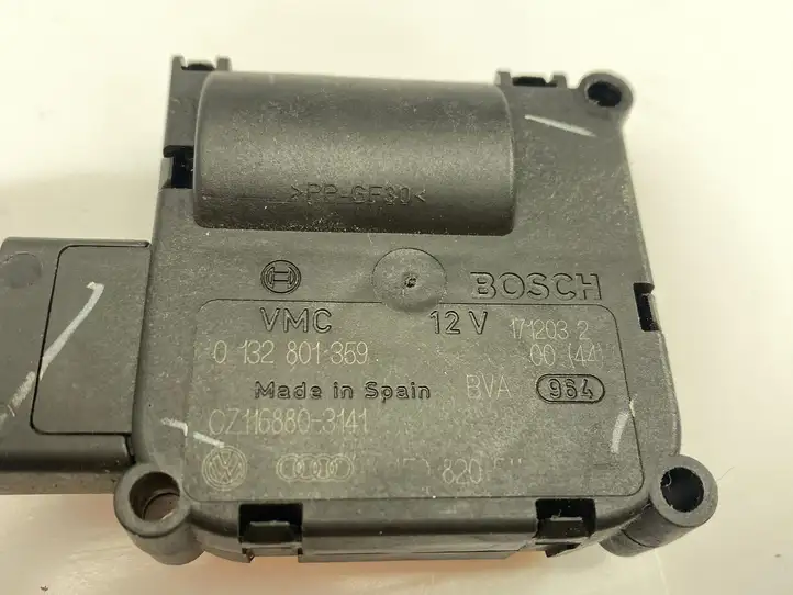 Audi A6 S6 C6 4F (2008 - 2011) 0132801359 Двигатель задвижки потока воздуха — фото 1
