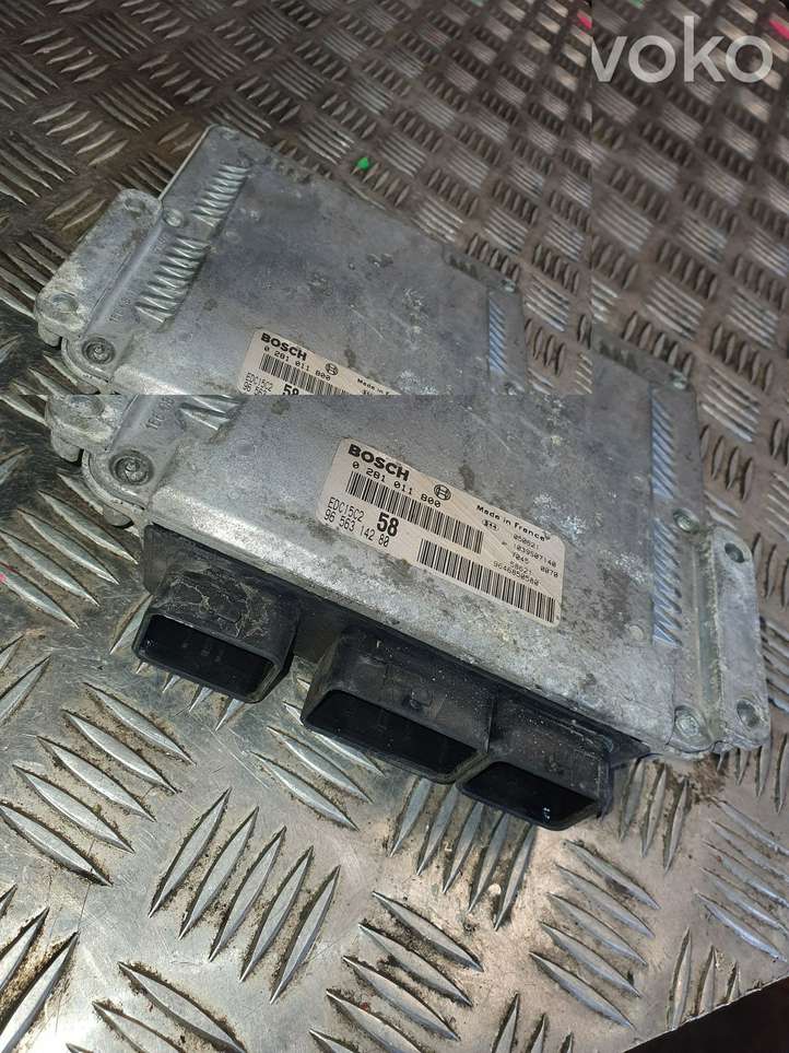 Peugeot 807 (2002 - 2011)  0281011800 Блок управления двигателя