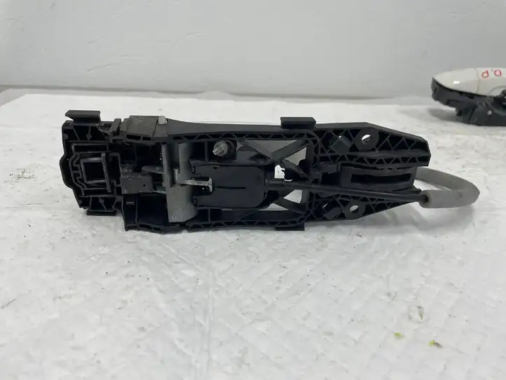 Volkswagen Golf VI (2009 - 2013) 5N0839885G Наружная ручка задней двери — фото 2