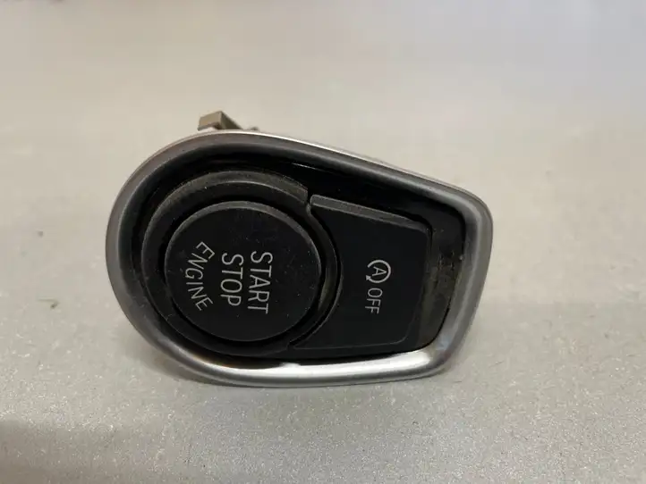 BMW 3 F30 F35 F31 (2012 - 2018) 925073402 Включатель зажигания и стартера — фото 1
