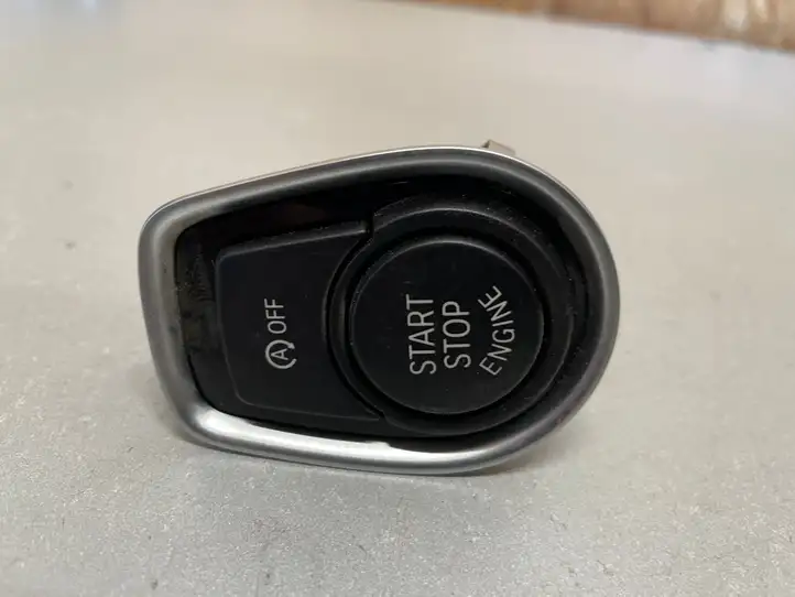 BMW 3 F30 F35 F31 (2012 - 2018) 925073402 Включатель зажигания и стартера — фото 1